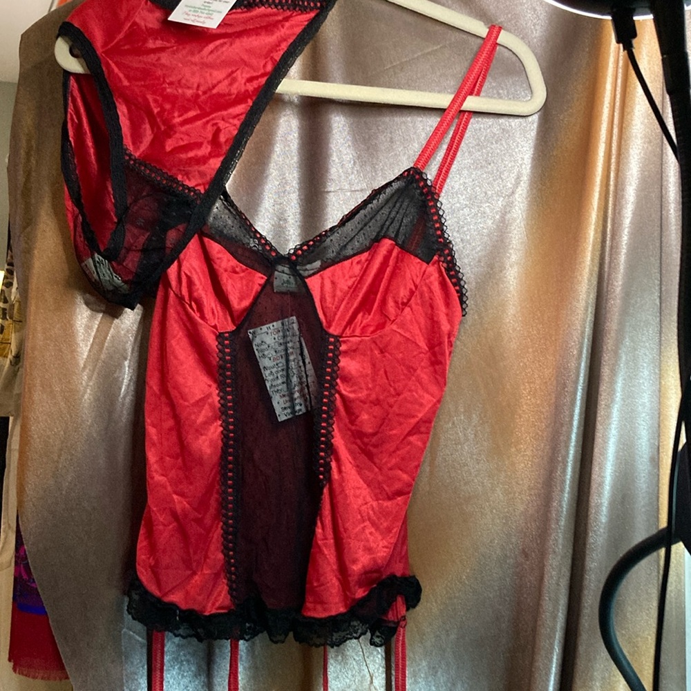 Sheer red & black vintage teddy set with undies‎ garter straps. Large 60’s 410